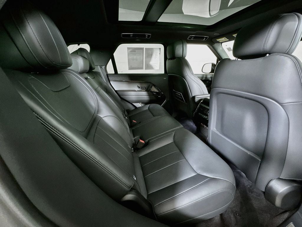 2025 Land Rover Range Rover Sport SE