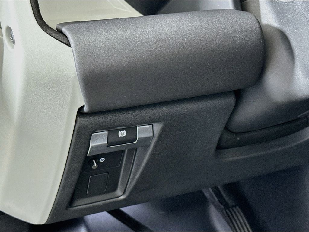 2024 Land Rover Defender X-Dynamic SE