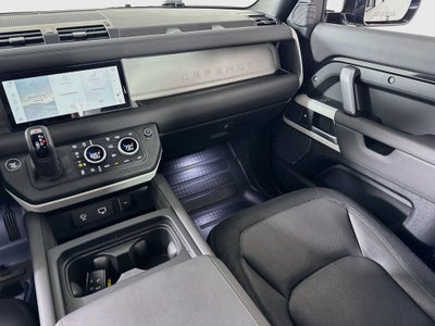 2024 Land Rover Defender X-Dynamic SE