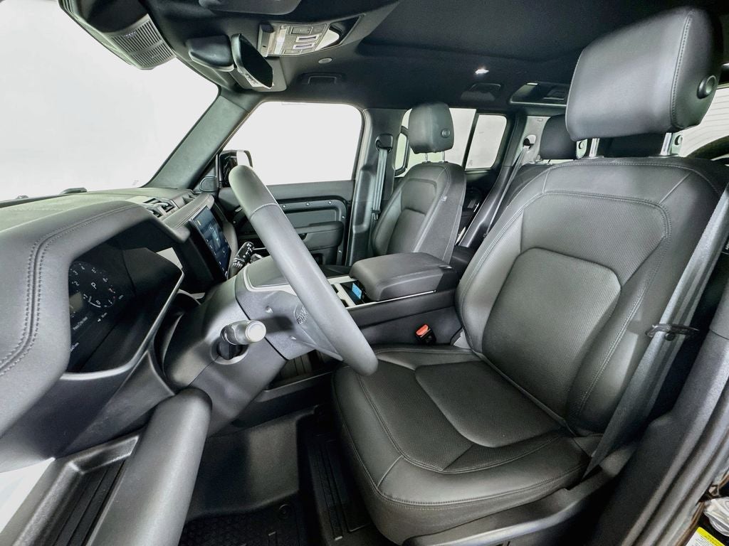 2025 Land Rover Defender P300 S