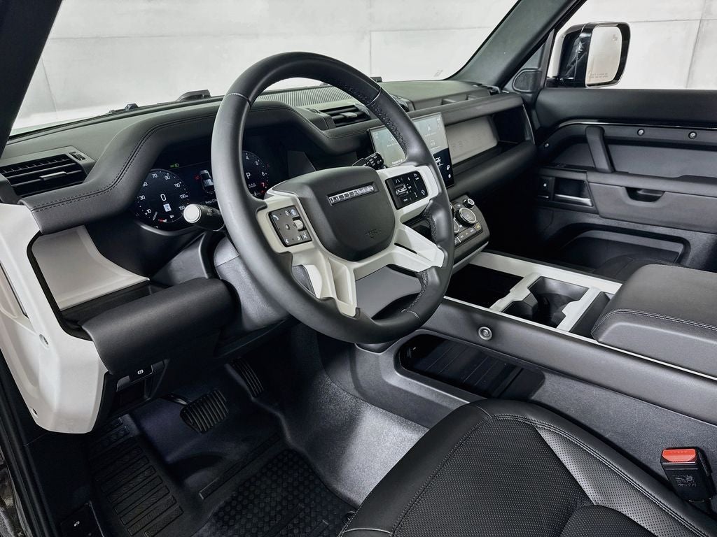 2025 Land Rover Defender P300 S