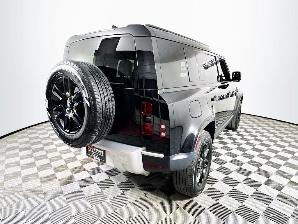 2025 Land Rover Defender S