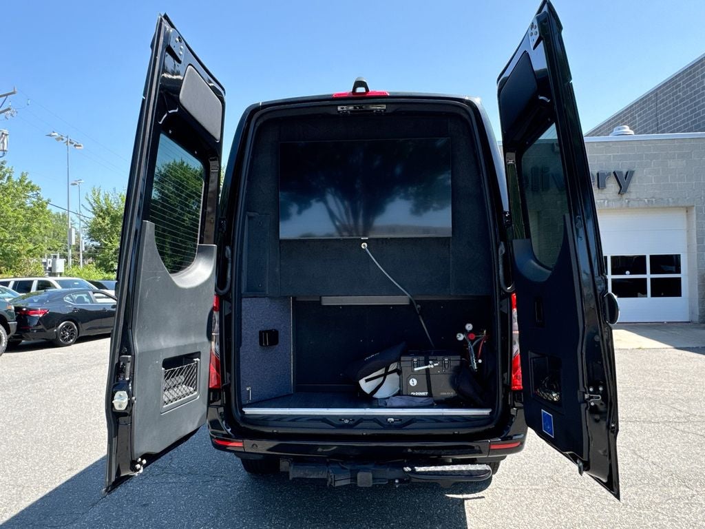 2022 Mercedes-Benz Sprinter 2500 Cargo 144 WB LUX CONVERSION PKG