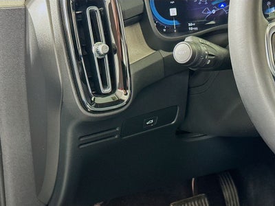 2023 Volvo XC40 B5 Core
