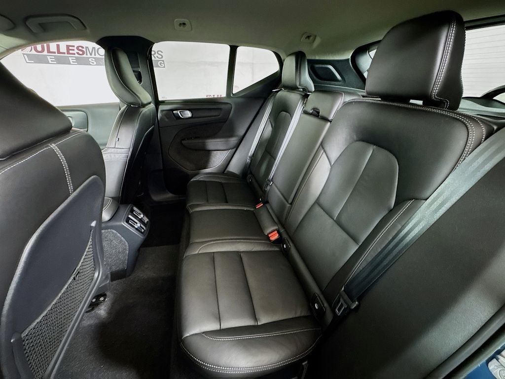 2023 Volvo XC40 B5 Core
