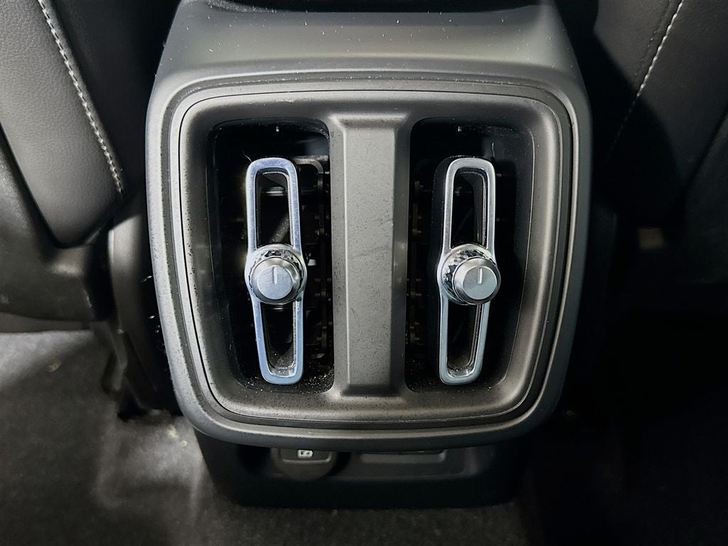 2023 Volvo XC40 B5 Core