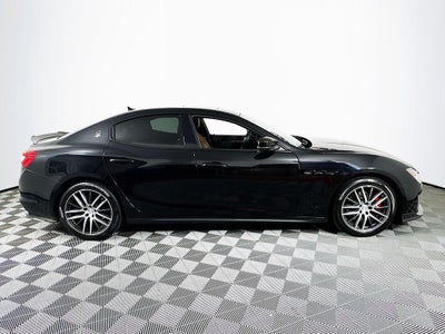 2018 Maserati Ghibli Base 3.0 L